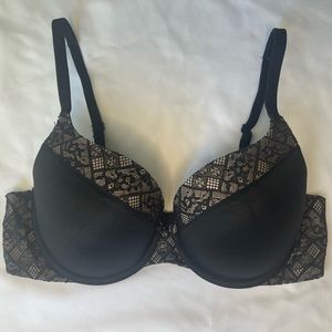 Victoria’s Secret Smooth and Lace Bra
